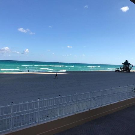 Sahara Beach Club Sunny Isles Beach Exterior photo